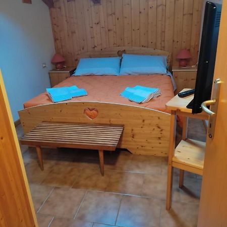 La Casa Di Grace Nella Valle Incantantata Carano  Eksteriør billede