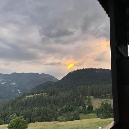 La Casa Di Grace Nella Valle Incantantata Carano  Eksteriør billede