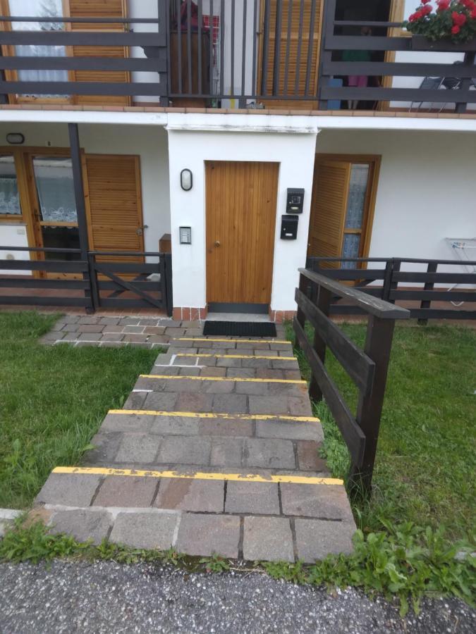 La Casa Di Grace Nella Valle Incantantata Carano  Eksteriør billede