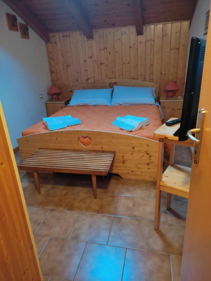 La Casa Di Grace Nella Valle Incantantata Carano  Eksteriør billede