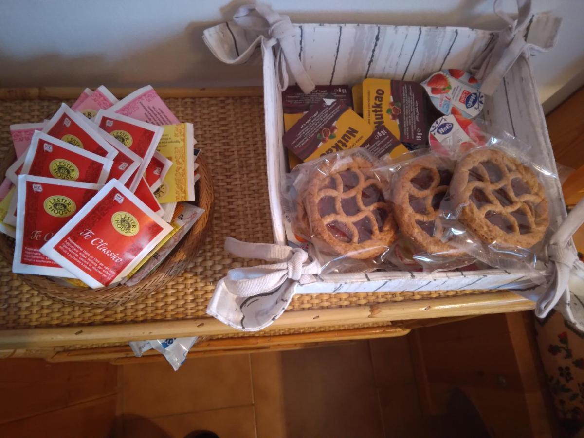 La Casa Di Grace Nella Valle Incantantata Carano  Eksteriør billede