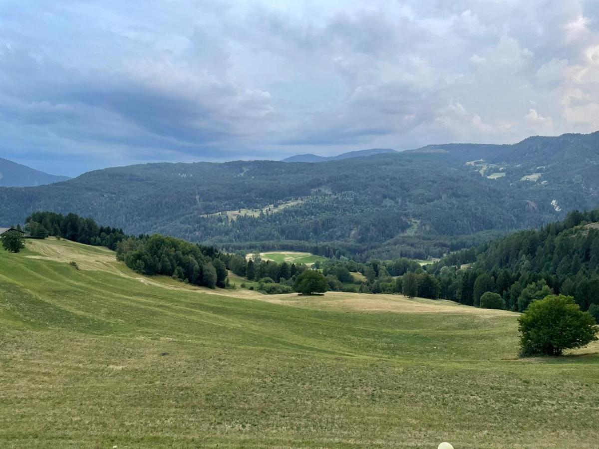 La Casa Di Grace Nella Valle Incantantata Carano  Eksteriør billede